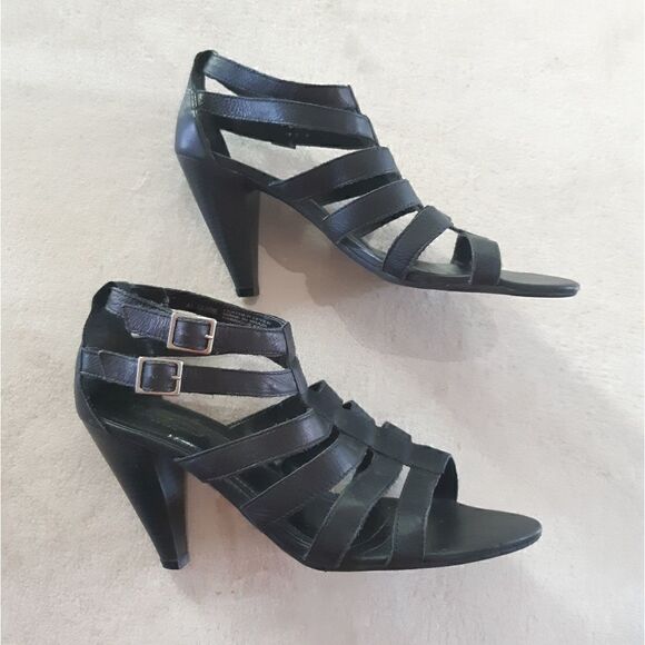 SoftMocāBlackāLeatherāStrappyĀ SandalāHeels - Picture 7 of 16